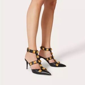 Steve Madden Black and Gold Heels